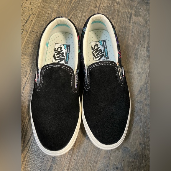 Vans - Picture 4 of 8